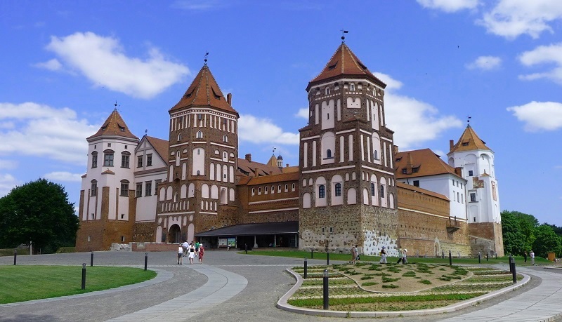 Mir Castle