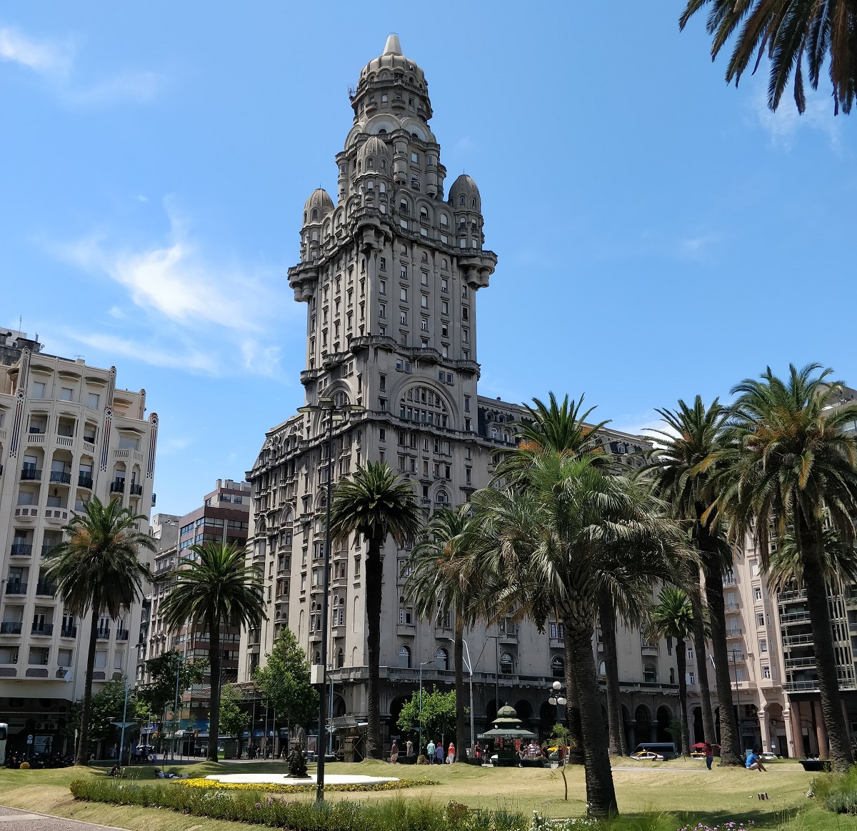 Palacio Salvo, Montevideo